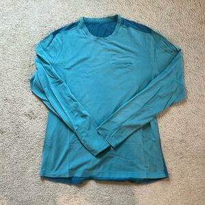 Men’s lululemon stretch long sleeve shirt sz L